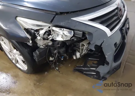 2013 Nissan Altima 2.5 Sv z USA, uszkodzony, nr VIN 1N4AL3AP0DC251118